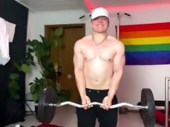 18 year old working out at home shirtless